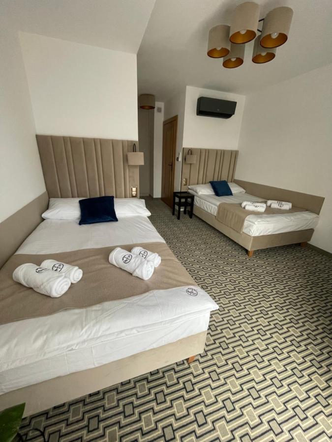 Kwarc Restauracja & Pokoje Hotelowe Susiec Bagian luar foto